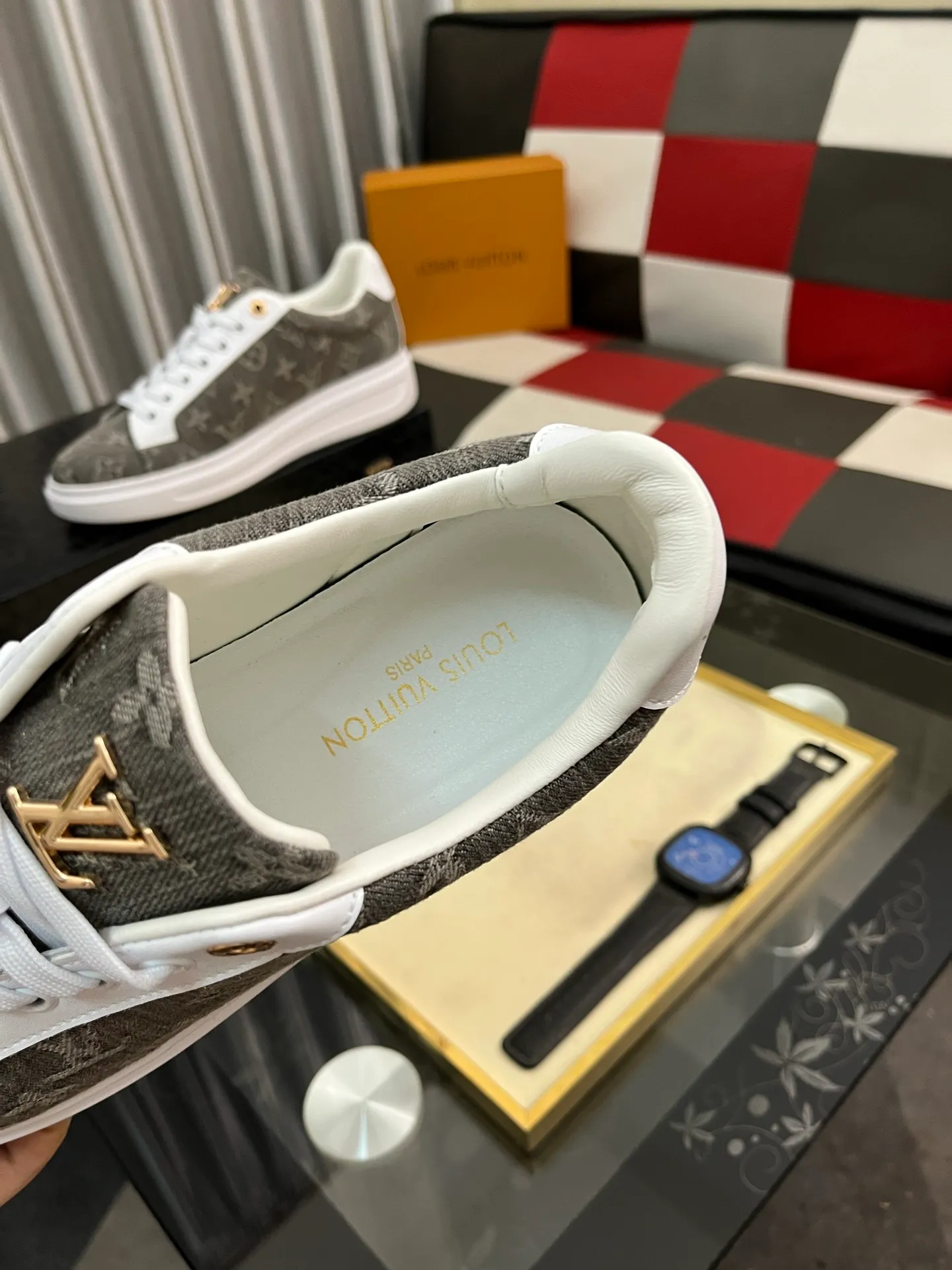 Men's shoes 💰400⌚️⌚️LV Louis Vuitton. The latest trendy casual shoes are popular in physical stores in sizes 38-44. New spring and summer comfortable imported custom original cowhide, unique jacquard fabric element design. Paired with sheepskin lining, Lv original bottom, [taiyang][taiyang] high-end packaging and high quality💪Details determine the quality, you can enter and leave the counter at will, welcome to compare🇮🇹